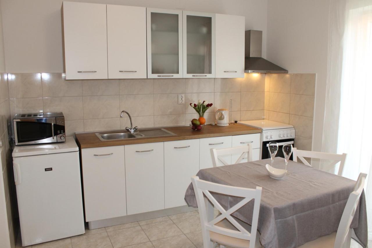 Apartments Valeria Kaštela Eksteriør billede