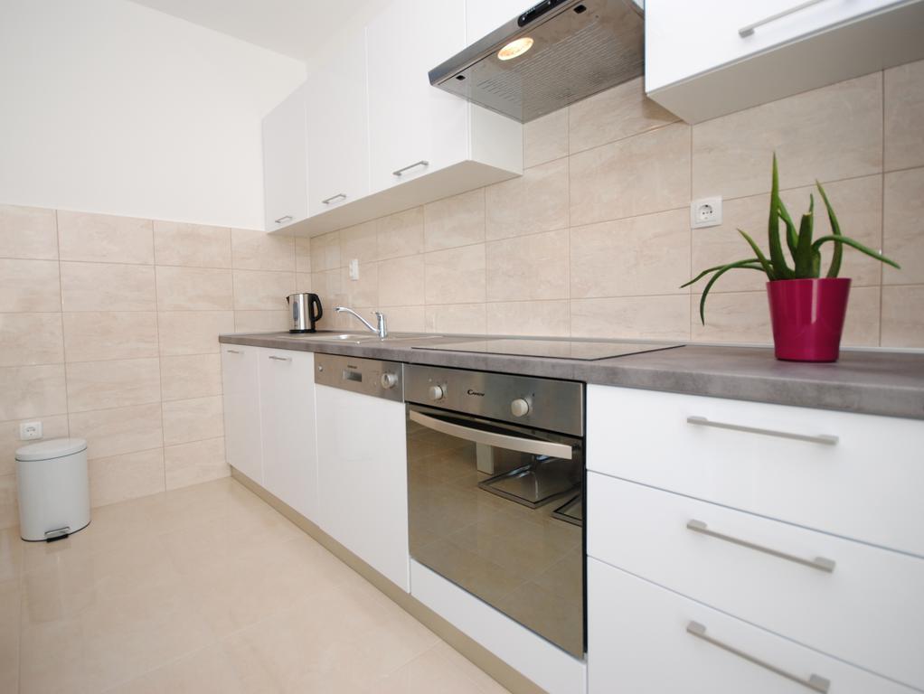 Apartments Valeria Kaštela Eksteriør billede